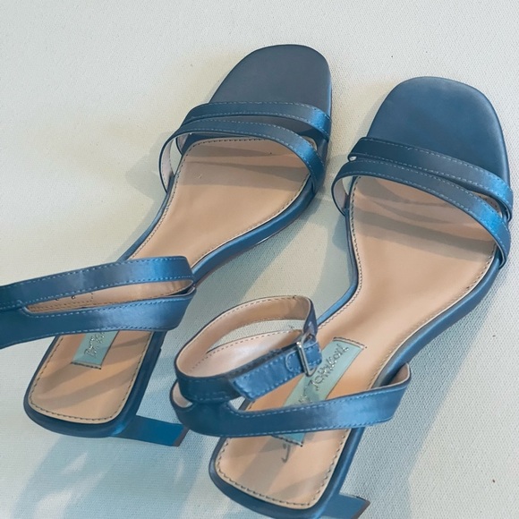 Betsey Johnson yasmi satin sandal dress shoes for women - Picture 2 of 11